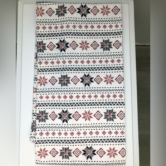 NEW Cozy Soft Snowflake Fair Isles Flannel Infinity Winter Scarf - Picture 6 of 6